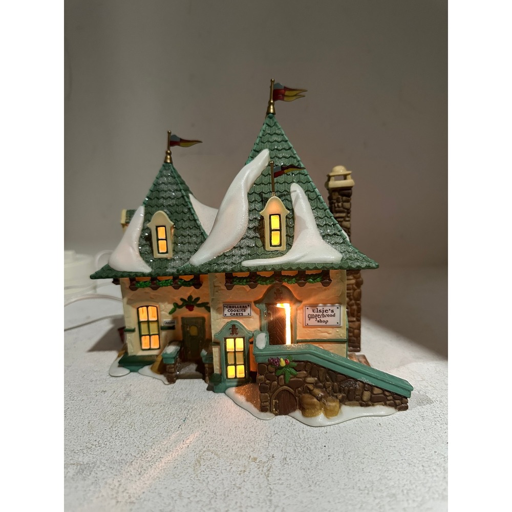 Dept 56 North Pole Series Elsie's Gingerbread Shop 56730 Christmas Village 1998